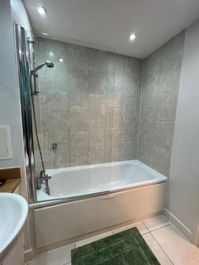 Apartamento Cityscape Serenity: 10Th Floor Oasis Near City Airport, Excel & 02 Londres Exterior foto
