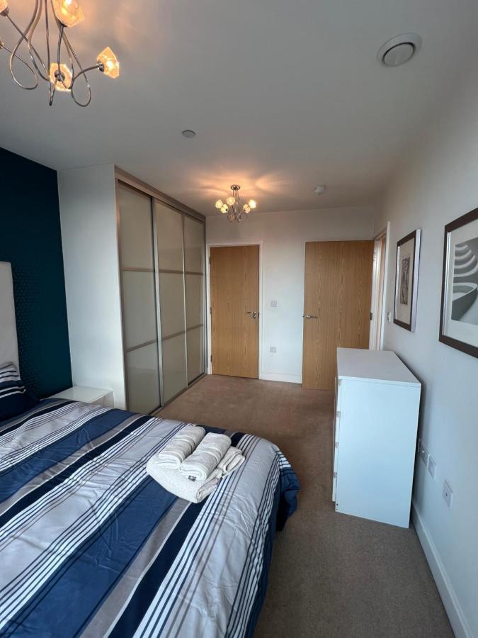 Apartamento Cityscape Serenity: 10Th Floor Oasis Near City Airport, Excel & 02 Londres Exterior foto