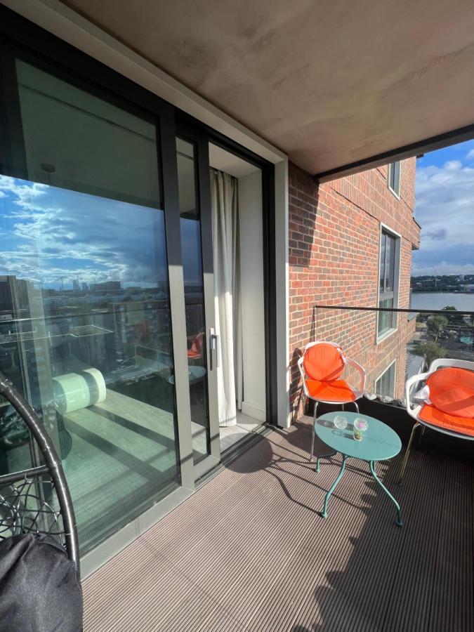 Apartamento Cityscape Serenity: 10Th Floor Oasis Near City Airport, Excel & 02 Londres Exterior foto