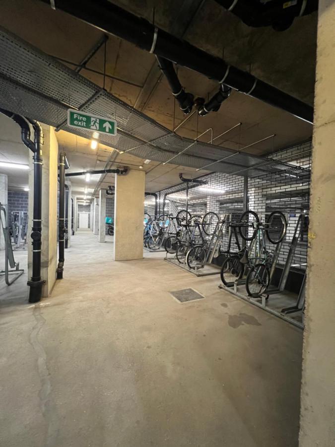 Apartamento Cityscape Serenity: 10Th Floor Oasis Near City Airport, Excel & 02 Londres Exterior foto