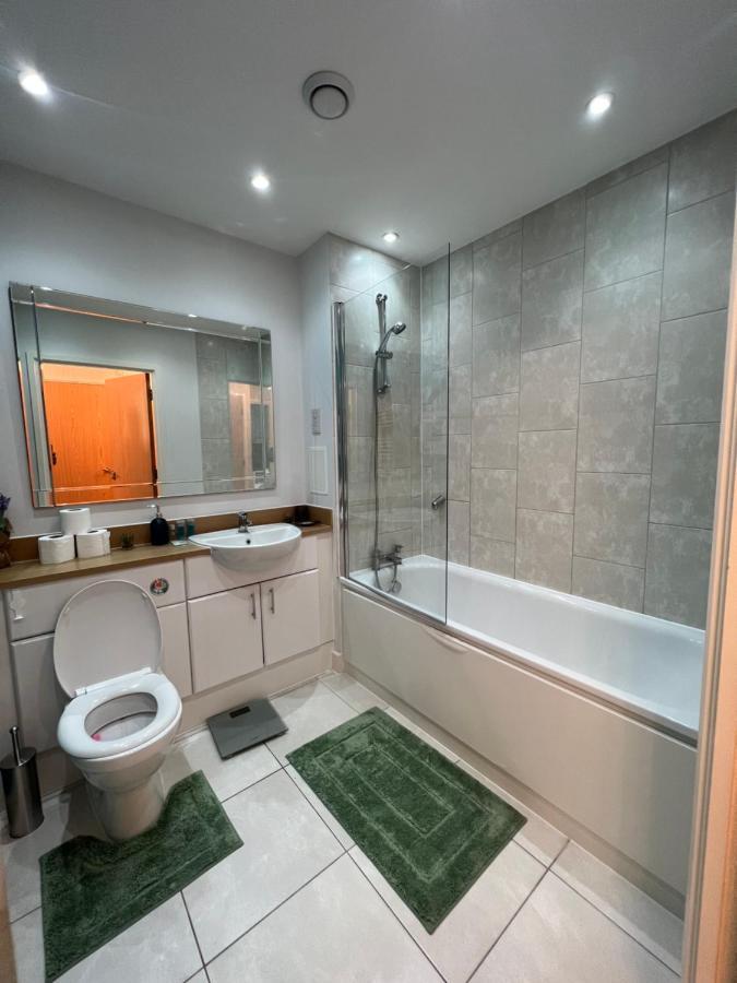 Apartamento Cityscape Serenity: 10Th Floor Oasis Near City Airport, Excel & 02 Londres Exterior foto