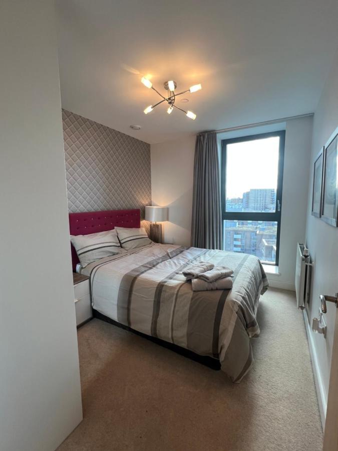 Apartamento Cityscape Serenity: 10Th Floor Oasis Near City Airport, Excel & 02 Londres Exterior foto